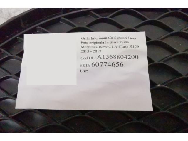 bontott MERCEDES-BENZ GLA-CLASS Első Lökhárító Alsó Középső Díszrács