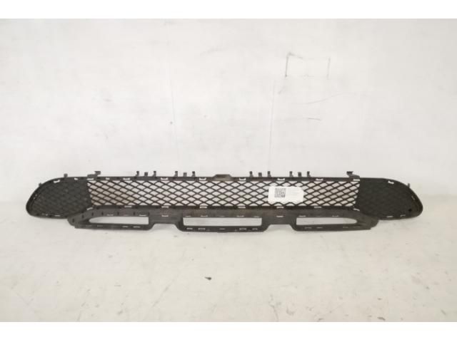 bontott MERCEDES-BENZ GLA-CLASS Első Lökhárító Alsó Középső Díszrács