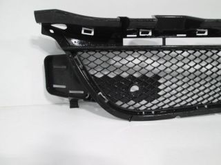 bontott MERCEDES-BENZ GLA-CLASS Első Lökhárító Alsó Középső Díszrács