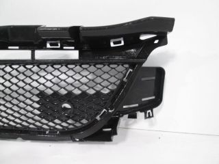 bontott MERCEDES-BENZ GLA-CLASS Első Lökhárító Alsó Középső Díszrács