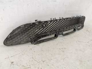 bontott MERCEDES-BENZ GLA-CLASS Első Lökhárító Alsó Középső Díszrács