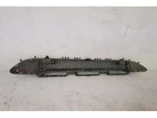 bontott MERCEDES-BENZ GLA-CLASS Első Lökhárító Alsó Középső Díszrács