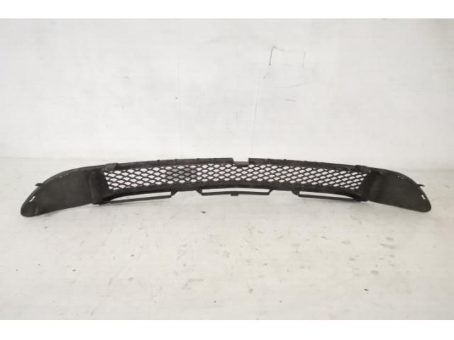 bontott MERCEDES-BENZ GLA-CLASS Első Lökhárító Alsó Középső Díszrács