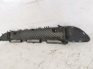 bontott MERCEDES-BENZ GLA-CLASS Első Lökhárító Alsó Középső Díszrács