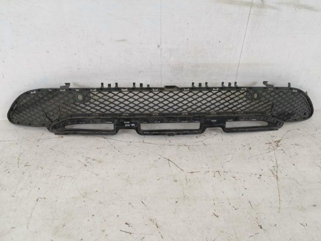 bontott MERCEDES-BENZ GLA-CLASS Első Lökhárító Alsó Középső Díszrács