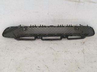 bontott MERCEDES-BENZ GLA-CLASS Első Lökhárító Alsó Középső Díszrács