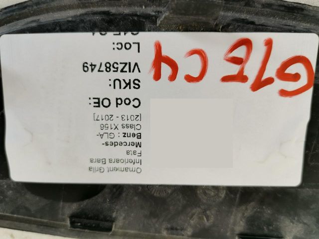 bontott MERCEDES-BENZ GLA-CLASS Első Lökhárító Díszléc