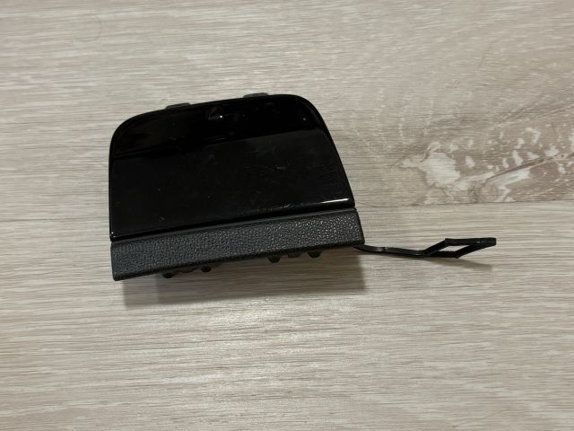 bontott MERCEDES-BENZ GLA-CLASS Első Vonószem Burkolat