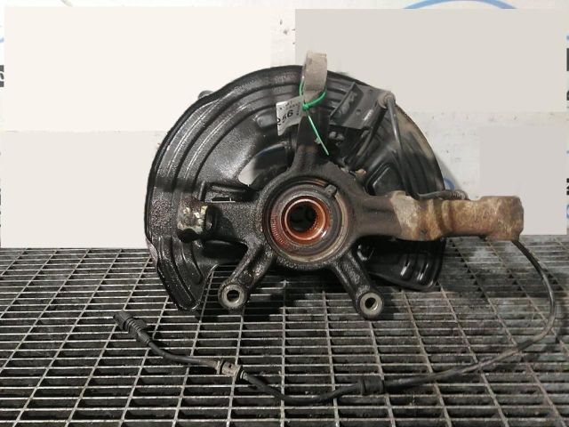 bontott MERCEDES-BENZ GLA-CLASS Bal első Csonkállvány