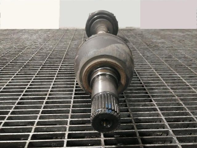 bontott MERCEDES-BENZ GLA-CLASS Bal Féltengely