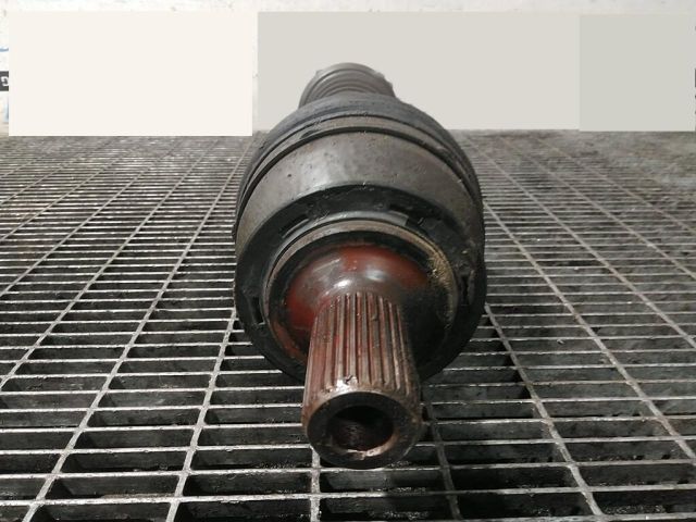 bontott MERCEDES-BENZ GLA-CLASS Bal Féltengely