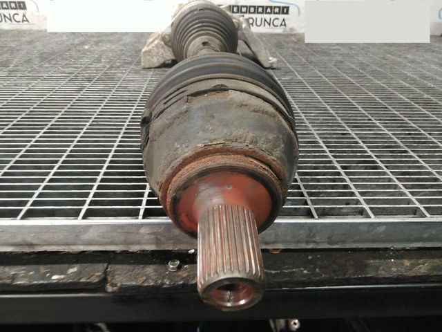 bontott MERCEDES-BENZ GLA-CLASS Jobb Féltengely