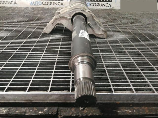 bontott MERCEDES-BENZ GLA-CLASS Jobb Féltengely