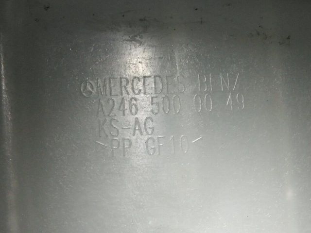 bontott MERCEDES-BENZ GLA-CLASS Kiegyenlítő Tartály