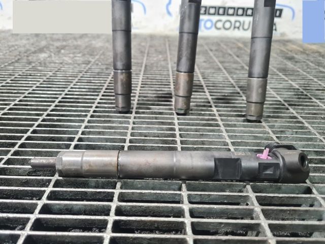 bontott MERCEDES-BENZ GLA-CLASS Porlasztó (1 db)