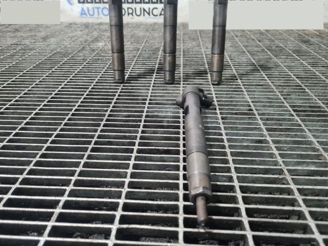 bontott MERCEDES-BENZ GLA-CLASS Porlasztó (1 db)