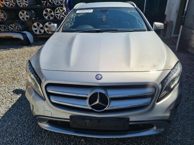 bontott MERCEDES-BENZ GLA-CLASS Vízhűtő Radiátor (Klímás)