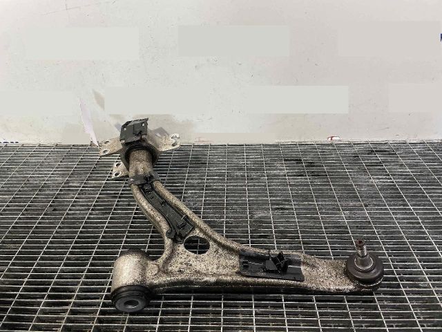 bontott MERCEDES-BENZ GLA-CLASS Bal első Lengőkar