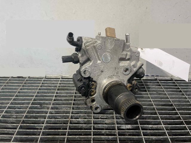 bontott MERCEDES-BENZ GLA-CLASS Nagynyomású Szivattyú