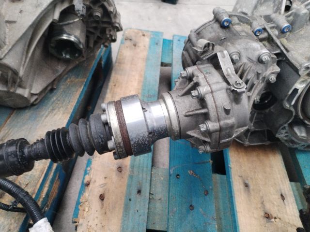 bontott MERCEDES-BENZ GLA-CLASS Osztómű