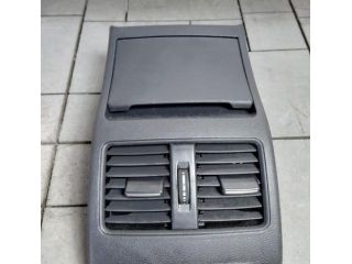 bontott MERCEDES-BENZ GLA-CLASS Hátsó középső Szellőző