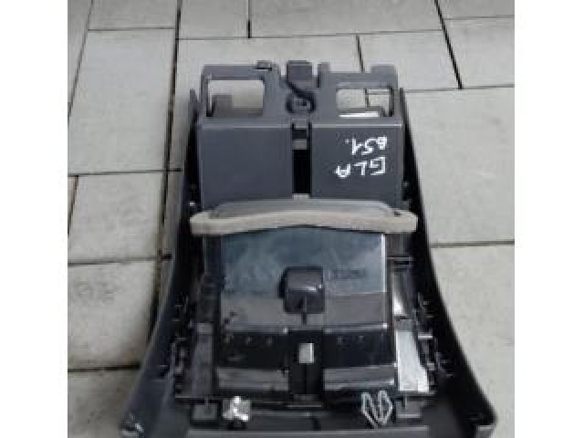 bontott MERCEDES-BENZ GLA-CLASS Hátsó középső Szellőző