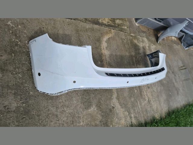 bontott MERCEDES-BENZ GLA-CLASS Hátsó Lökhárító (Üresen)