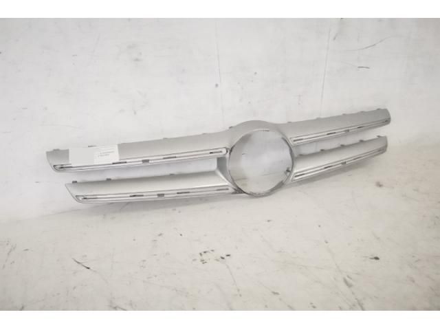 bontott MERCEDES-BENZ GLA-CLASS Hűtőrács