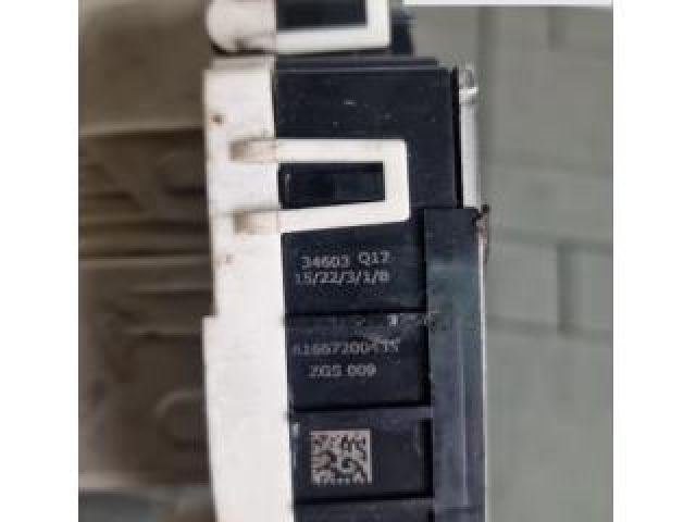 bontott MERCEDES-BENZ GLA-CLASS Jobb első Ajtózár