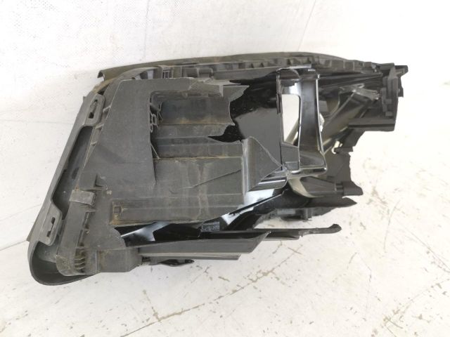 bontott MERCEDES-BENZ GLA-CLASS Jobb első Lámpabúra