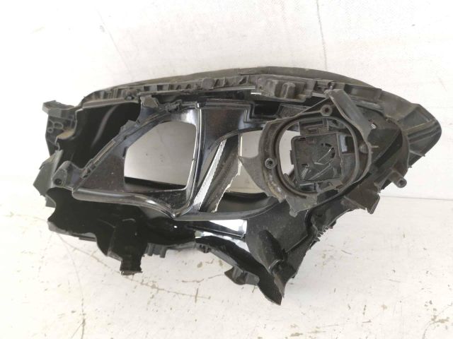 bontott MERCEDES-BENZ GLA-CLASS Jobb első Lámpabúra