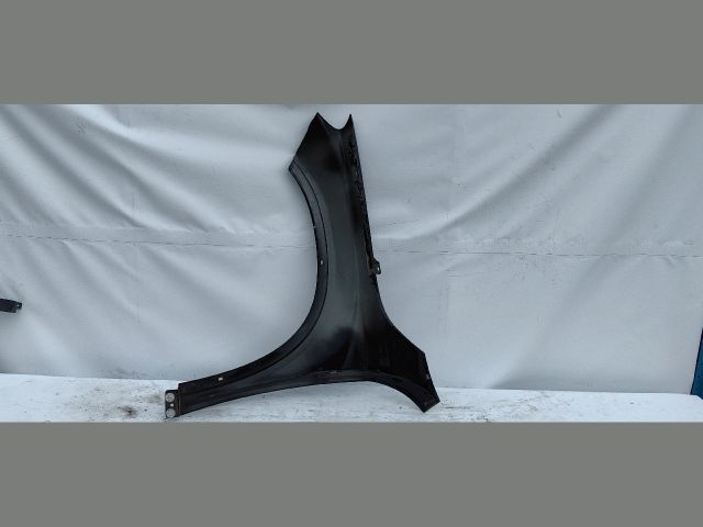 bontott MERCEDES-BENZ GLA-CLASS Jobb első Sárvédő