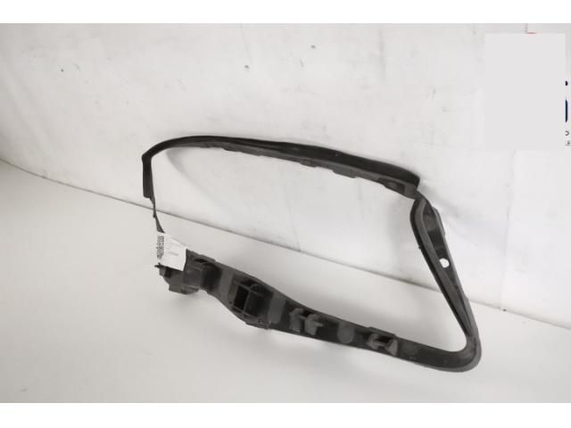 bontott MERCEDES-BENZ GLA-CLASS Jobb Fényszóró Lámpakeret