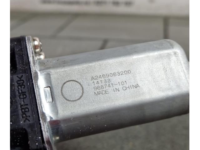 bontott MERCEDES-BENZ GLA-CLASS Jobb hátsó Ablakemelő Motor