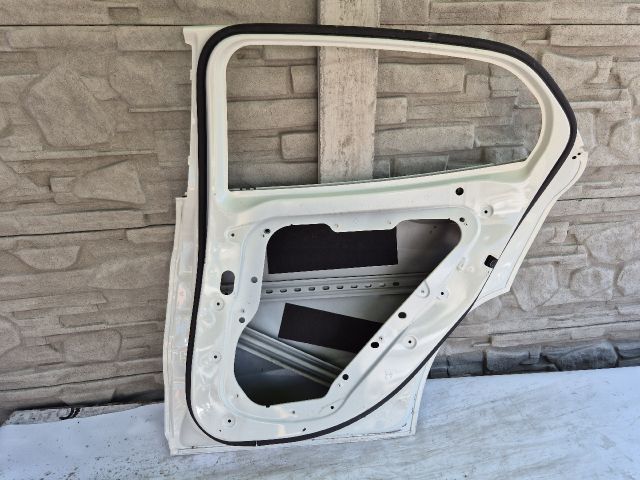 bontott MERCEDES-BENZ GLA-CLASS Jobb hátsó Ajtó (Üres lemez)