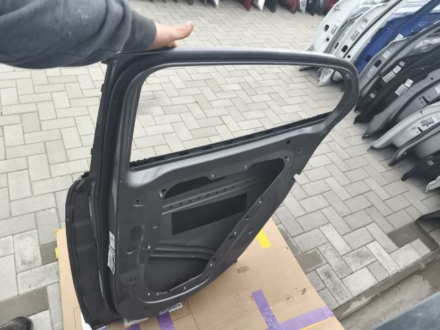 bontott MERCEDES-BENZ GLA-CLASS Jobb hátsó Ajtó (Üres lemez)