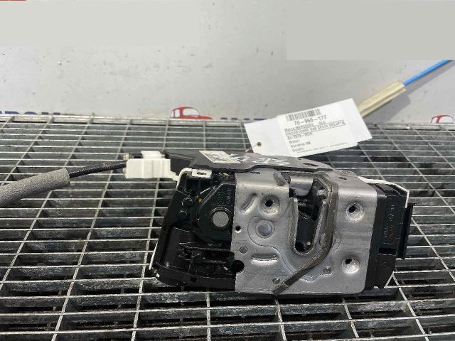 bontott MERCEDES-BENZ GLA-CLASS Jobb hátsó Ajtózár