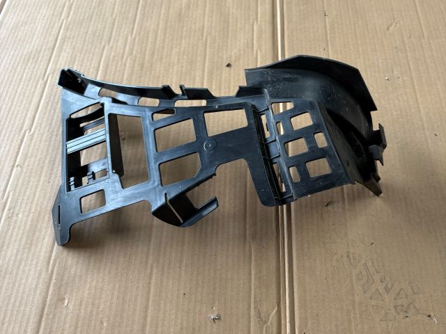 bontott MERCEDES-BENZ GLA-CLASS Jobb hátsó Oldal Lökhárító Tartó (Műanyag)