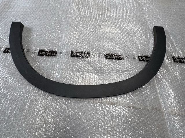 bontott MERCEDES-BENZ GLA-CLASS Jobb hátsó Sárvédő Díszléc