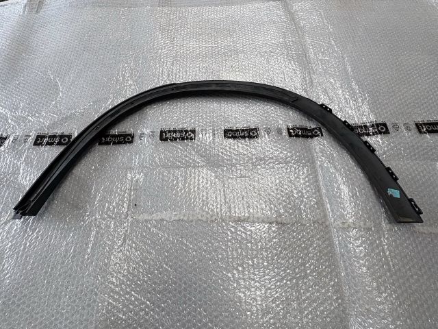 bontott MERCEDES-BENZ GLA-CLASS Jobb hátsó Sárvédő Díszléc