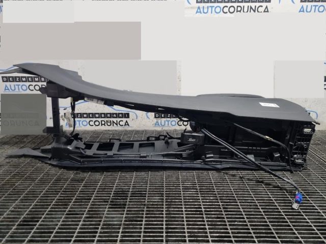 bontott MERCEDES-BENZ GLA-CLASS Könyöklő