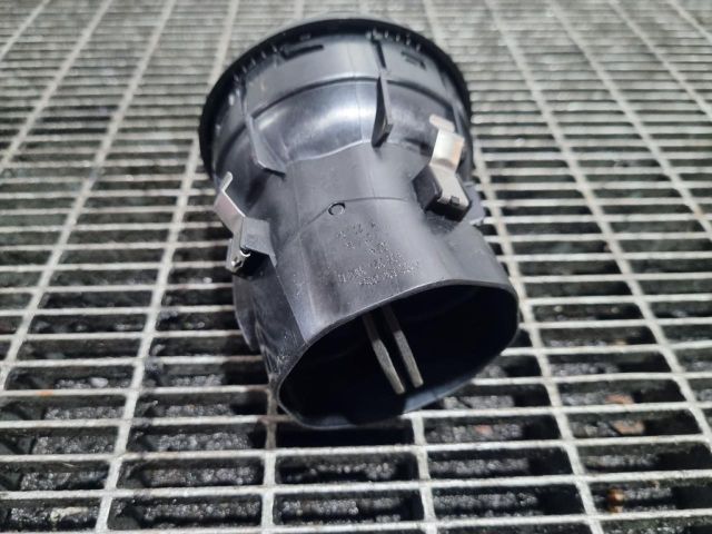 bontott MERCEDES-BENZ GLA-CLASS Középső Szellőző