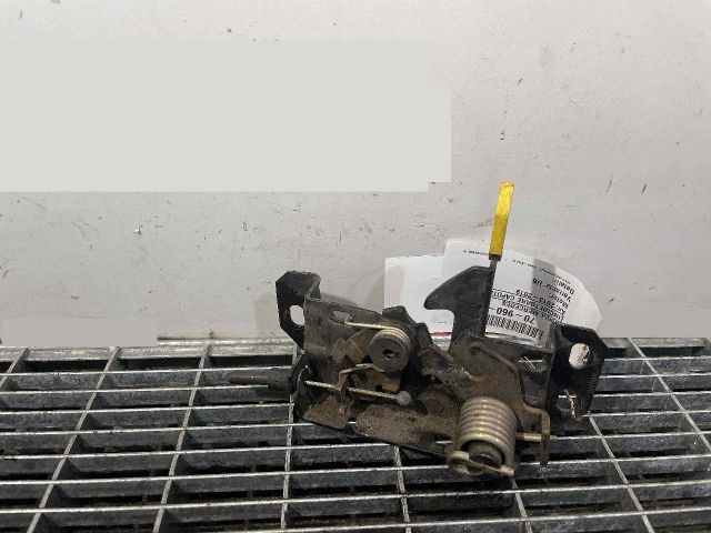 bontott MERCEDES-BENZ GLA-CLASS Motorháztető Zárszerkezet