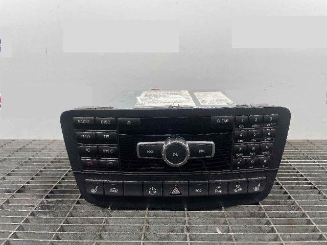 bontott MERCEDES-BENZ GLA-CLASS Rádió / CD