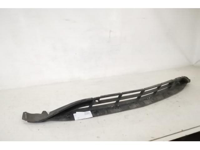 bontott MERCEDES-BENZ GLA Első Lökhárító Alsó Középső Díszrács