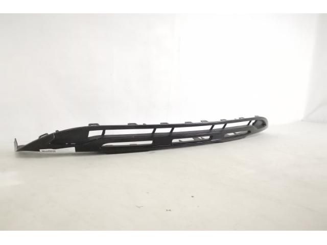 bontott MERCEDES-BENZ GLA Első Lökhárító Alsó Középső Díszrács