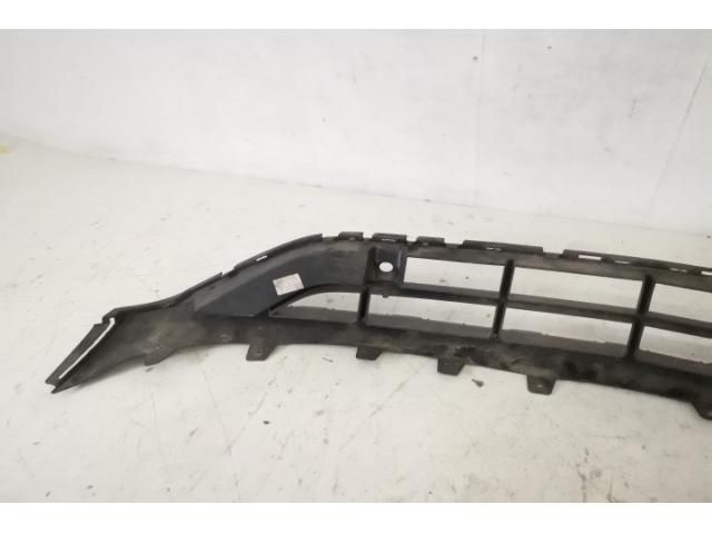 bontott MERCEDES-BENZ GLA Első Lökhárító Alsó Középső Díszrács