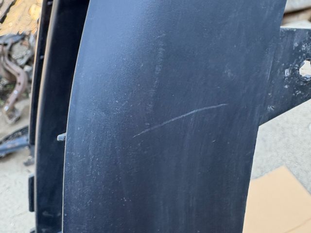 bontott MERCEDES-BENZ GLA Első Lökhárító Alsó Középső Díszrács