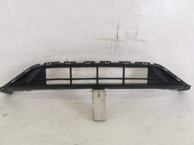 bontott MERCEDES-BENZ GLA Első Lökhárító Alsó (Műanyag)