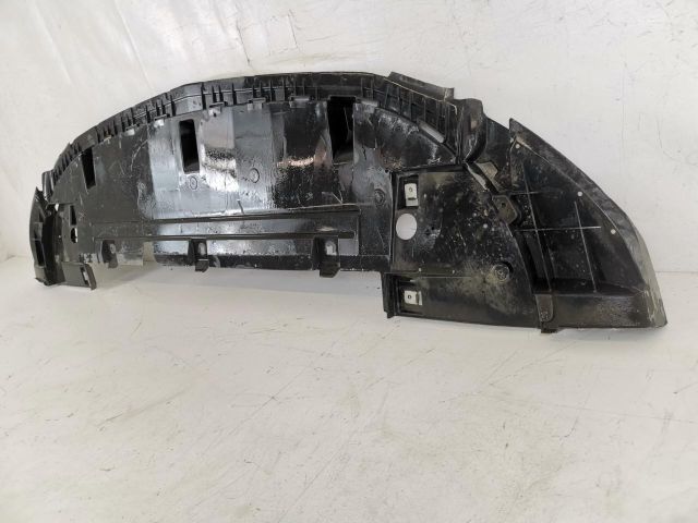 bontott MERCEDES-BENZ GLA Első Lökhárító Alsó Tálca